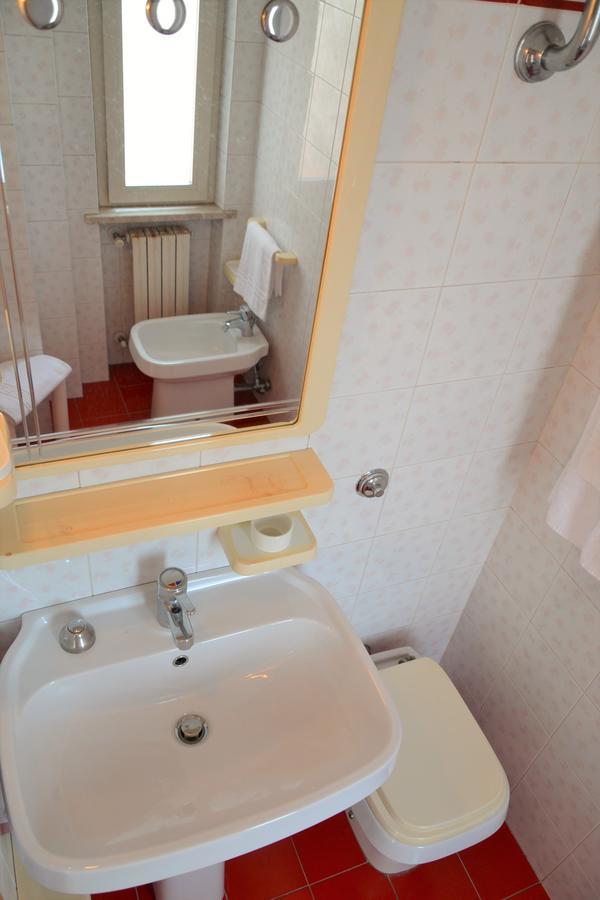 Hotel Antares Garni Giulianova Eksteriør billede